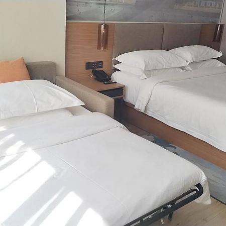 Aurea Central Hotel Phnompen Kültér fotó